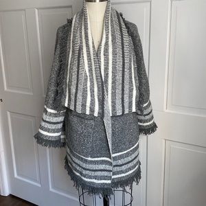 Anthropologie - Saturday Sunday - Shawl Sweater - Grey/White - Medium